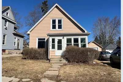 514 E Garden Street, Freeport, IL 61032 - Photo 1