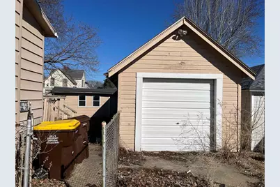 514 E Garden Street, Freeport, IL 61032 - Photo 10