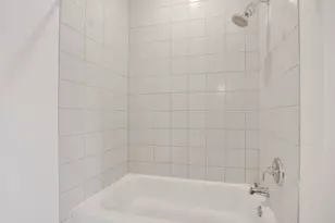 1070 W 15th St, Chicago, IL 60608 - Photo 14