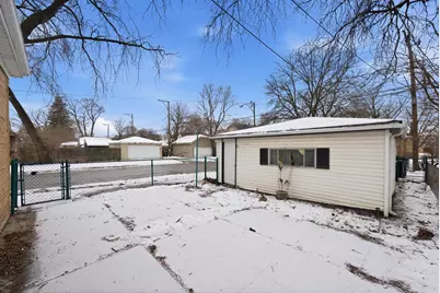 12358 S Lowe Avenue, Chicago, IL 60628 - Photo 12