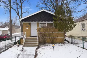 12358 S Lowe Ave, Chicago, IL 60628 - Photo 2