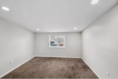 711 N Columbine Avenue, Lombard, IL 60148 - Photo 12