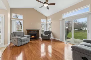 1675 Chelmsford Ct, Bartlett, IL 60103 - Photo 6