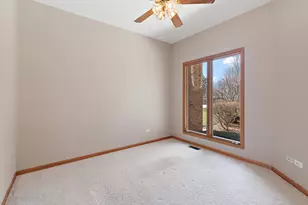 10502 Crown Dr, Orland Park, IL 60467 - Photo 16