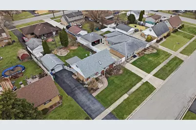 8912 Windsor Lane, Bridgeview, IL 60455 - Photo 32