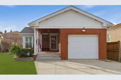 9806 S Harding Avenue, Evergreen Park, IL 60805 - Photo 2