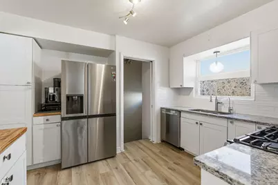 9806 S Harding Avenue, Evergreen Park, IL 60805 - Photo 14