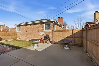 9806 S Harding Avenue, Evergreen Park, IL 60805 - Photo 34