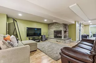 9806 S Harding Ave, Evergreen Park, IL 60805 - Photo 24