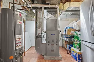 9806 S Harding Ave, Evergreen Park, IL 60805 - Photo 32