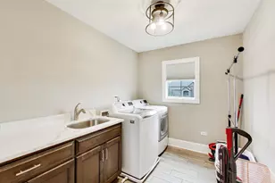 22843 Sara Springs Dr, Frankfort, IL 60423 - Photo 40