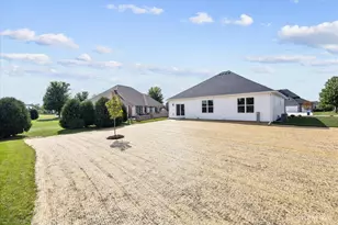 3389 Comstock Ave, Dekalb, IL 60115 - Photo 26