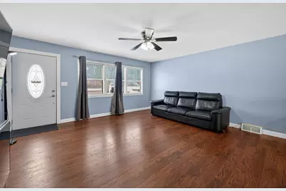 1306 N 1st Street, Dekalb, IL 60115 - Photo 6