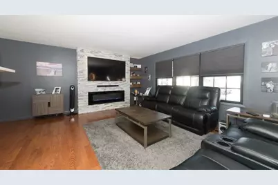 6717 Patton Drive, Woodridge, IL 60517 - Photo 4