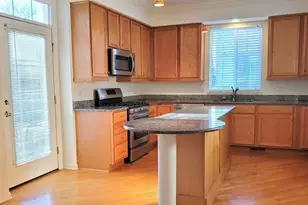 1914 Crenshaw Cir, Vernon Hills, IL 60061 - Photo 6