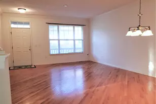 1914 Crenshaw Cir, Vernon Hills, IL 60061 - Photo 4