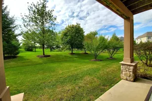 1914 Crenshaw Cir, Vernon Hills, IL 60061 - Photo 20