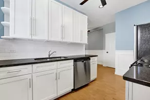 851 W Belle Plaine Ave, Chicago, IL 60613 - Photo 8