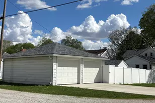 359 W Orleans St, Paxton, IL 60957 - Photo 36