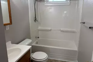 359 W Orleans St, Paxton, IL 60957 - Photo 16