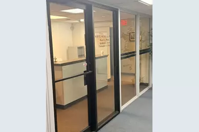 21 N Skokie Highway #203, Lake Bluff, IL 60044 - Photo 4