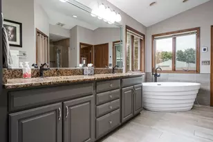 2412 Squaw Prairie Rd, Belvidere, IL 61008 - Photo 28