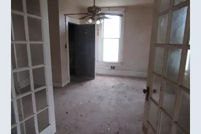 212 E Crawford Street, Paris, IL 61944 - Photo 10