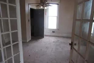 212 E Crawford St, Paris, IL 61944 - Photo 10