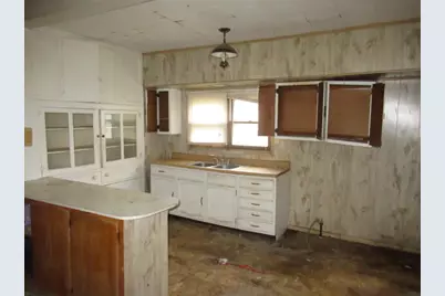 212 E Crawford Street, Paris, IL 61944 - Photo 6