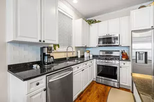 3035 N Racine Ave, Chicago, IL 60657 - Photo 8