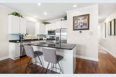 3035 N Racine Avenue #1, Chicago, IL 60657 - Photo 6
