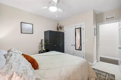 3035 N Racine Avenue #1, Chicago, IL 60657 - Photo 22