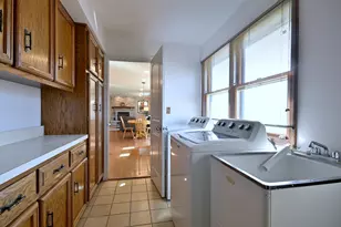 575 Montego Dr, Elk Grove Village, IL 60007 - Photo 12