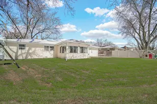 1930 Richard St, Aurora, IL 60506 - Photo 26