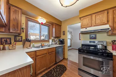 2478 Crystal Creek Lane, Elgin, IL 60124 - Photo 8