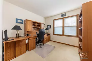 2478 Crystal Creek Ln, Elgin, IL 60124 - Photo 18