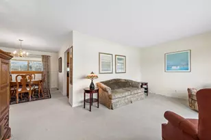 1715 Verde Ct, Mount Prospect, IL 60056 - Photo 4