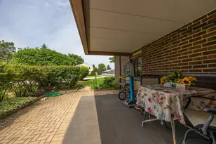 433 Cavalier Ct, West Dundee, IL 60118 - Photo 32