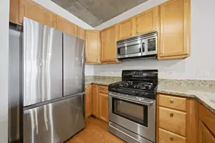 1610 W Fullerton Ave, Chicago, IL 60614 - Photo 8