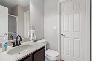 202 Centennial Dr, Hainesville, IL 60073 - Photo 14