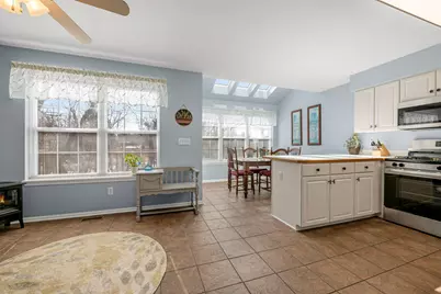 1326 Windsor Court, Geneva, IL 60134 - Photo 8