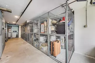 512 N McClurg Ct, Chicago, IL 60611 - Photo 38