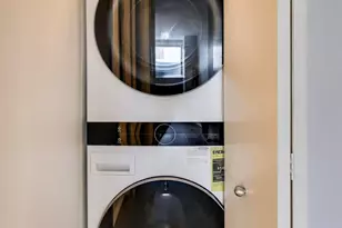 512 N McClurg Ct, Chicago, IL 60611 - Photo 18