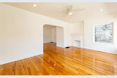 7601 S Rhodes Avenue, Chicago, IL 60619 - Photo 6