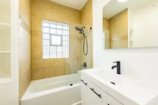 7601 S Rhodes Ave, Chicago, IL 60619 - Photo 14