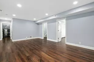 2004 E Parkview Cir, Hoffman Estates, IL 60169 - Photo 22