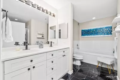 200 W Grand Avenue #1504, Chicago, IL 60654 - Photo 10