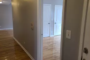 1407 E 69th Pl, Chicago, IL 60637 - Photo 8