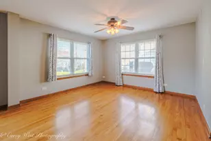 3049 Renard Ln, Saint Charles, IL 60175 - Photo 6