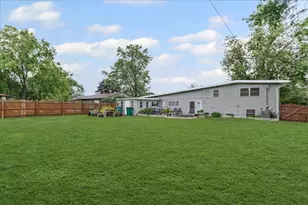 704 Helene St, Shorewood, IL 60404 - Photo 2